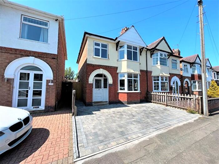 Semi-Detached House To Rent In Priesthills Road, Hinckley, Leicestershire, LE10