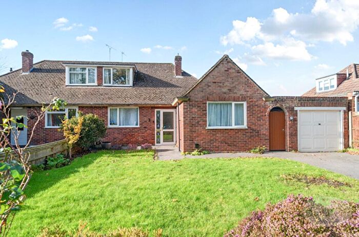 3 Bedroom Bungalow For Sale In Vale Road, Ash Vale, Surrey, GU12