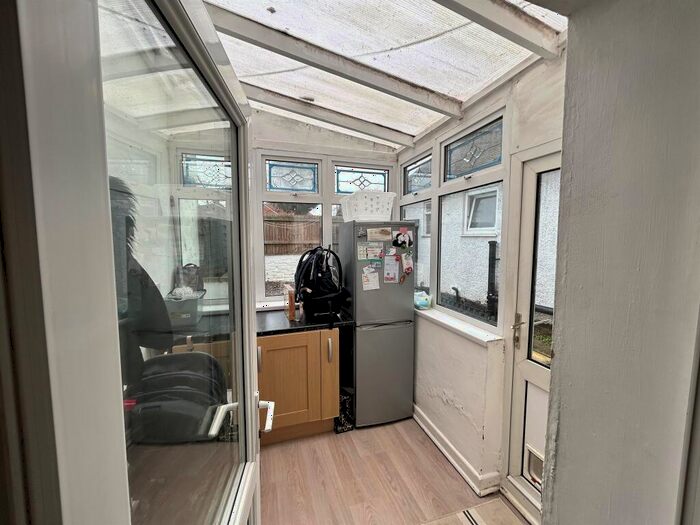 2 Bedroom Semi-Detached House For Sale In Lynncroft, Eastwood, Nottingham, NG16