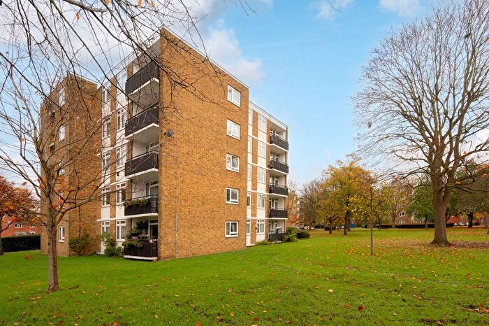 1 Bedroom Flat To Rent In Deeside Road, Tooting, London, SW17