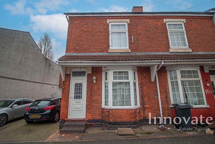 2 Bedroom End Of Terrace House For Sale In Chiswell Road, Birmingham, B18