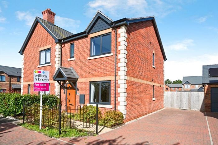 3 Bedroom Semi-Detached House For Sale In Baker Street, Billinghay, Lincoln, LN4