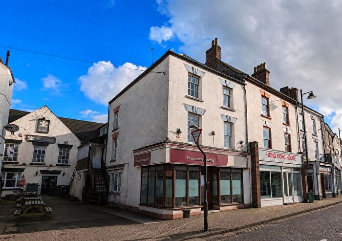 2 Bedroom Flat To Rent In Market Place, Coleford, GL16