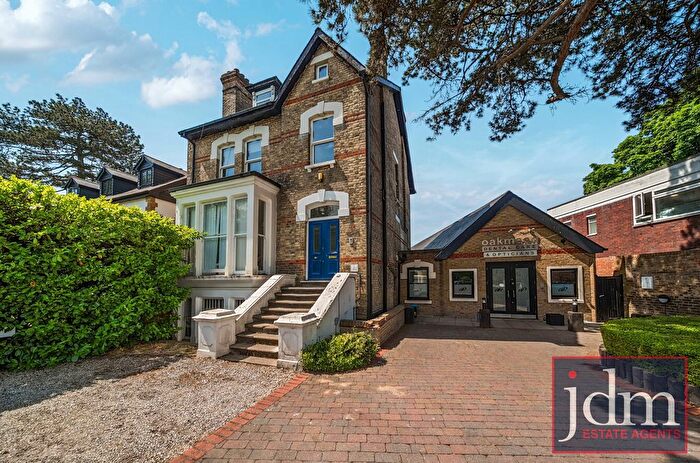 2 Bedroom Flat To Rent In Sunnyways, Prince Imperial Road, Chislehurst, Kent, BR7