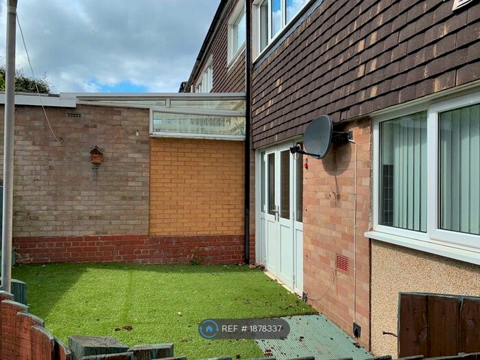 2 Bedroom Flat To Rent In Yorkminster Drive, Birmingham, B37