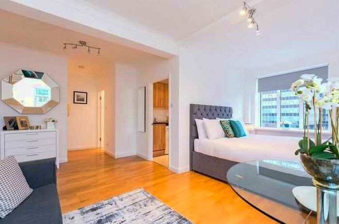 Studio To Rent In Euston Road, London, NW1