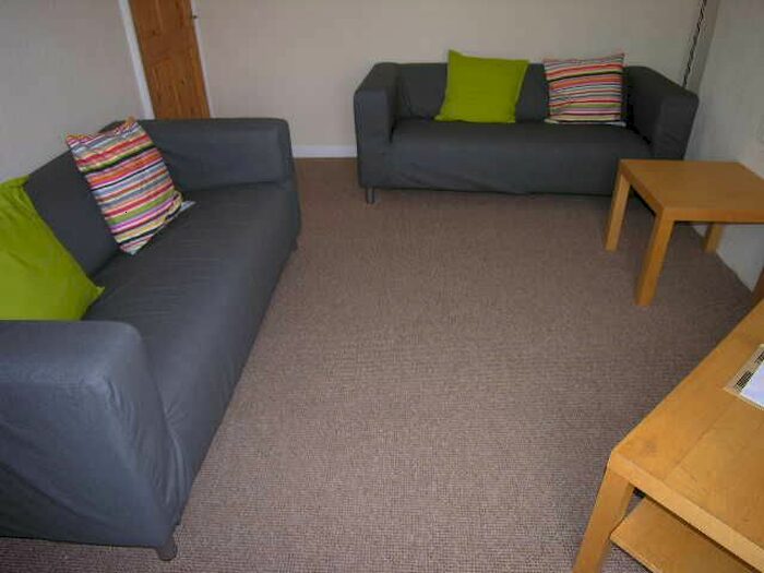 3 Bedroom Terraced House To Rent In Dogfield Street, Cathays, CF24