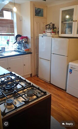 1 Bedroom House To Rent In Hathway Walk, Bristol, BS5