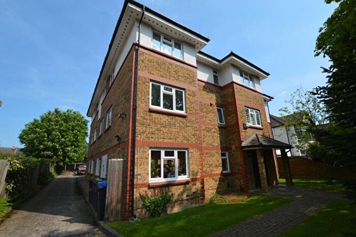 2 Bedroom Flat To Rent In Cator Road Sydenham, SE26
