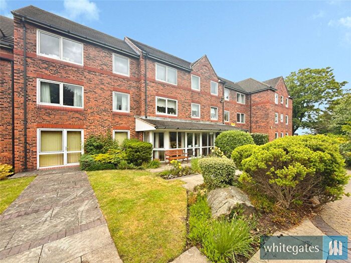 1 Bedroom Flat For Sale In Blundellsands Road East, Liverpool, Merseyside, L23