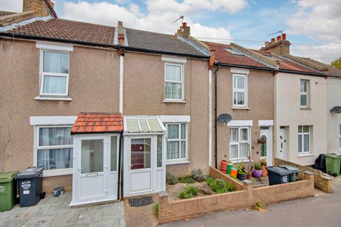 2 Bedroom Terraced House For Sale In Wellington Road, West Dartford, Kent, DA1