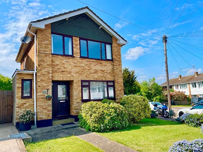 3 Bedroom Detached House For Sale In Little Hays, Leigh-On-Sea, Essex, SS9
