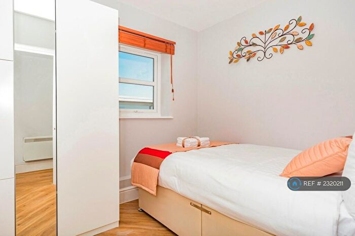 2 Bedroom Flat To Rent In Aaron Hill Road, London, E6