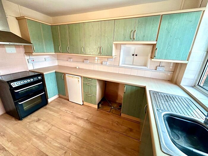 2 Bedroom Bungalow To Rent In Pine Gardens, Llanidloes Road, Newtown, Powys, SY16