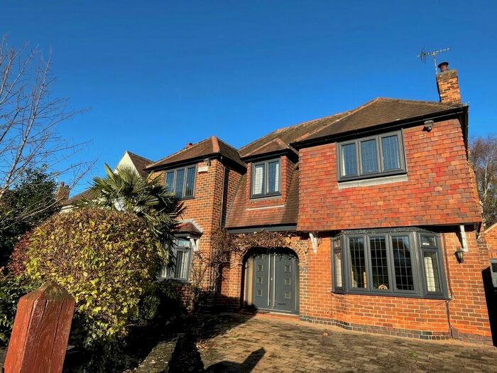 4 Bedroom Detached House To Rent In Wollaton Vale, Wollaton, NG8