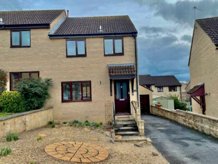 3 Bedroom Semi-Detached House To Rent In Townsend Close, Bruton, BA10