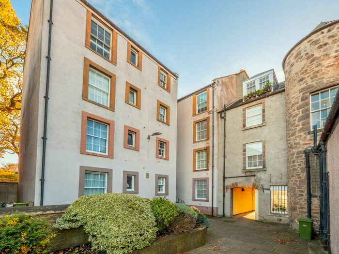 1 Bedroom Flat To Rent In High Street, Musselburgh, East Lothian, EH21