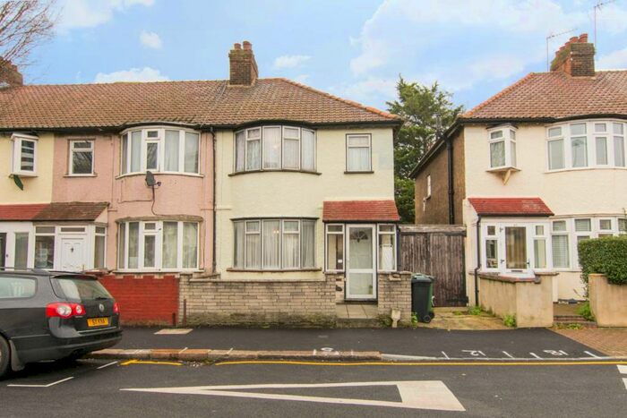 3 Bedroom Terraced House To Rent In Burwell Road, Leyton, London, E10