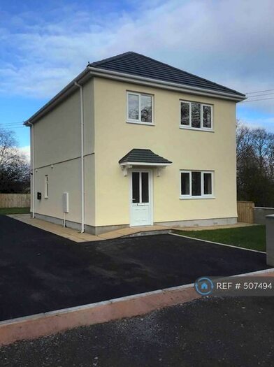 4 Bedroom Detached House To Rent In Coopers, Ammanford, SA18