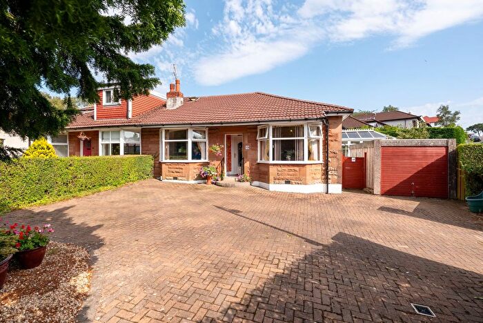 3 Bedroom Bungalow For Sale In Eaglesham Road, Clarkston, G76