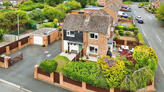 3 Bedroom Semi-Detached House For Sale In Halesfield Road, Madeley, Telford, TF7