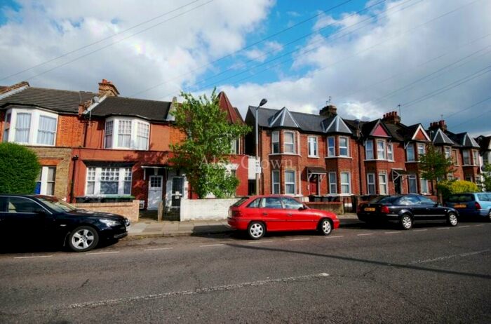 1 Bedroom Flat To Rent In Woodlands Park Road, Harringay, N15