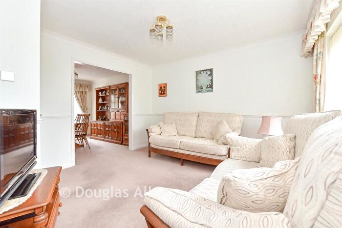 4 Bedroom Semi Detached House For Sale In Alexandra Road, Chadwell Heath, Essex, RM6