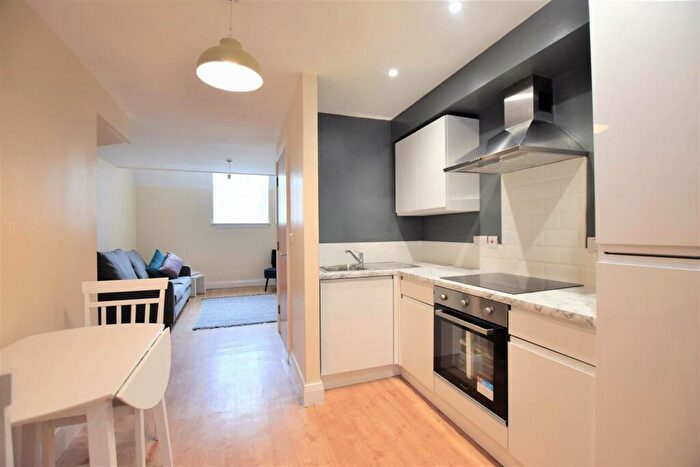 2 Bedroom Apartment To Rent In Crosshall Street, Liverpool, L1