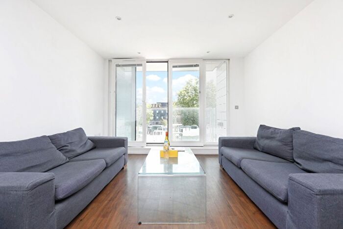 2 Bedroom Flat For Sale In The Oxygen, London, Western Gateway, E16
