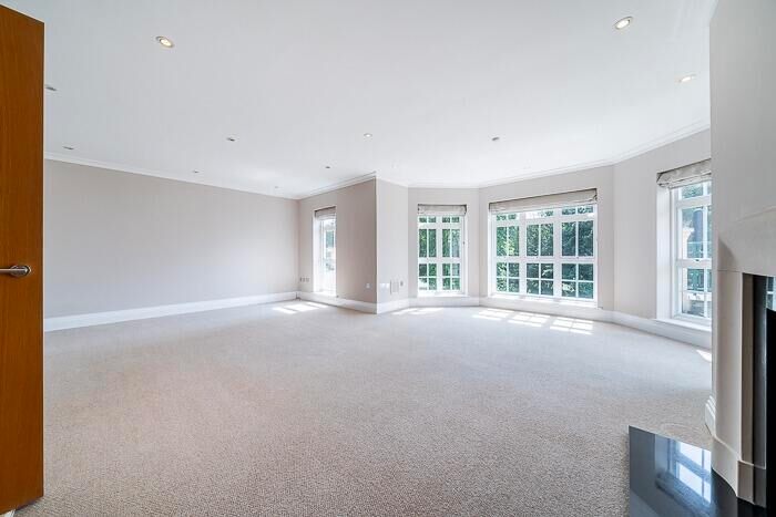 3 Bedroom Apartment To Rent In Mountview Close, Hampstead Garden Suburb, London, NW11