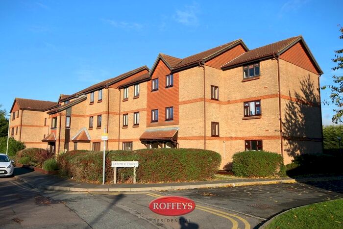 1 Bedroom Ground Flat To Rent In Latimer Court, Waltham Cross, EN8