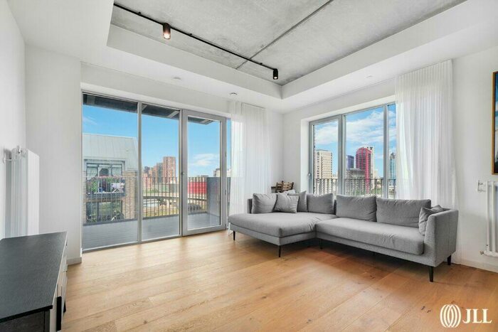 2 Bedroom Flat To Rent In Serapis House, London, E14