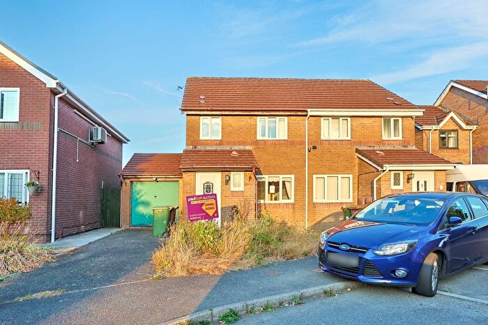 3 Bedroom Semi Detached House For Sale In Clos Coed Duon, Blackwood, Gwent, NP12
