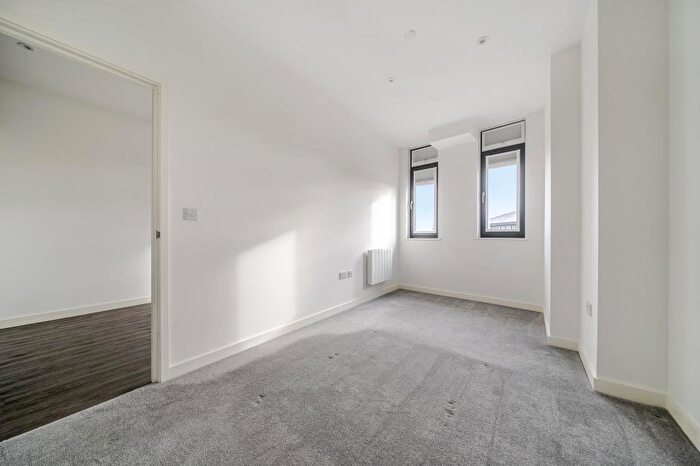 1 Bedroom Flat To Rent In Bracknell, Berkshire, RG12