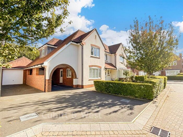 5 Bedroom Detached House For Sale In Rainbow Field, Faygate, Horsham, West Sussex, RH12