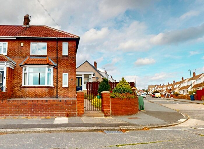 2 Bedroom End Of Terrace House For Sale In Horsley Vale, South Shields, Tyne And Wear, NE34