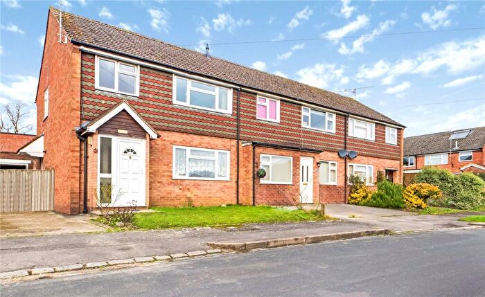 3 Bedroom End Of Terrace House For Sale In Kentwood Close, Tilehurst, Reading, Berkshire, RG30