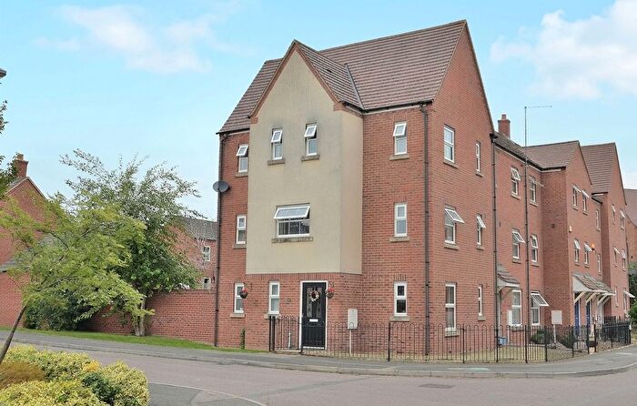 4 Bedroom End Of Terrace House For Sale In Alford Place, Bletchley, MK3