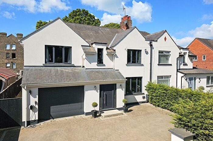 5 Bedroom Semi-Detached House To Rent In Yew Tree Lane, Harrogate, HG2