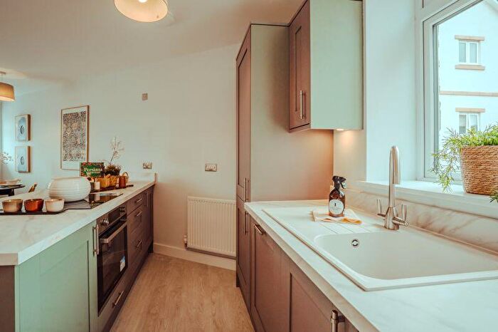 2 Bedroom Cottage For Sale In Railway Road, Ilkley, LS29
