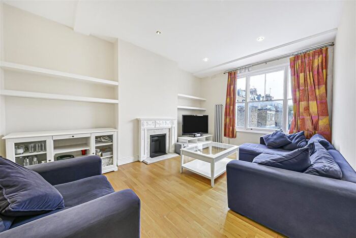 2 Bedroom Flat For Sale In Eardley Crescent, Earls Court, SW5