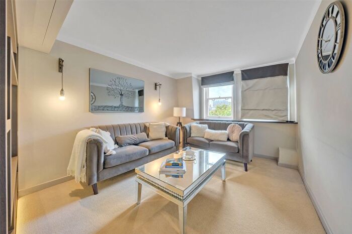 2 Bedroom Flat To Rent In Hans Place, Knightsbridge, London, SW1X