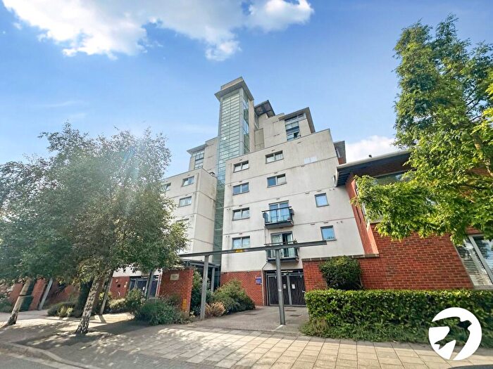 2 Bedroom Flat To Rent In Erebus Drive, London, SE28