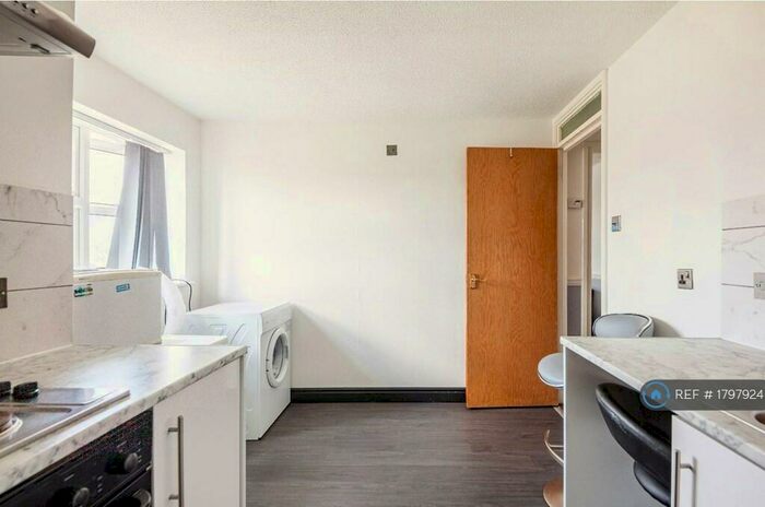 1 Bedroom Flat To Rent In West Thamesmead, London, SE28