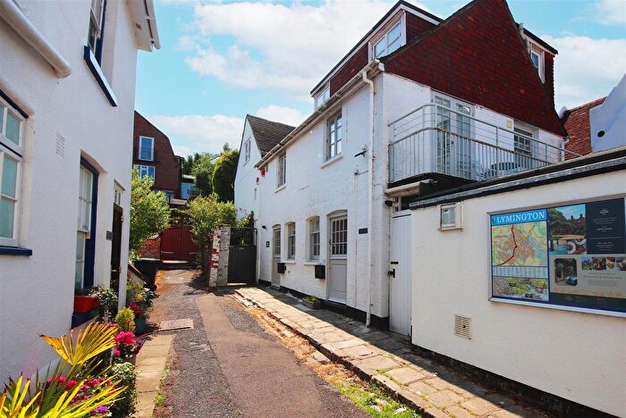 2 Bedroom Town House To Rent In Quay Street, Lymington, SO41