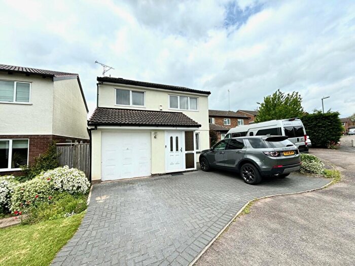 4 Bedroom Detached House To Rent In Moore Walk, Warwick, CV34