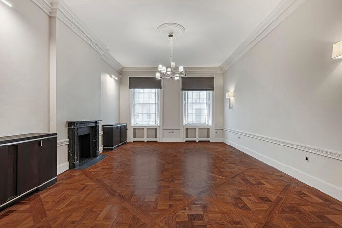 3 Bedroom Flat To Rent In Eaton Place, Belgravia, London, SW1X