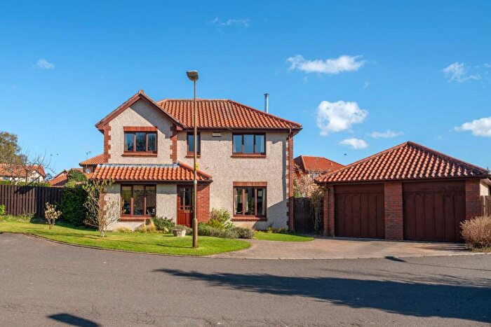 5 Bedroom Detached House For Sale In Vinefields, Pencaitland, Tranent, East Lothian, EH34