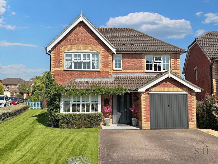 4 Bedroom Property For Sale In John Dutton Way, Kennington, TN24