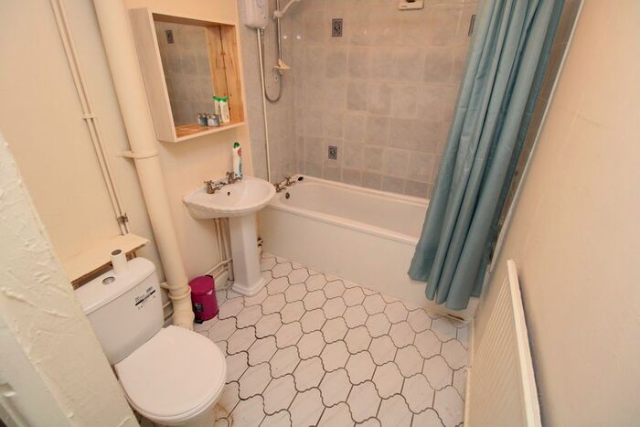 5 Bedroom Terraced House To Rent In Wood Road, Treforest, Pontypridd, CF37